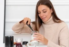 Comparison: the best solutions to keep a cosmetic formula compliant in every market